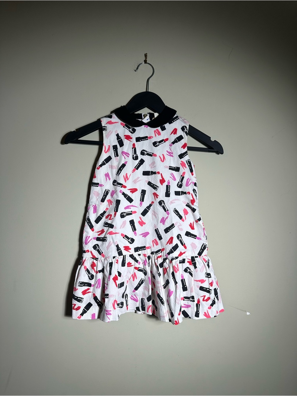 kate spade White Dress with Black, Pink and Red Lipstick Print 4T